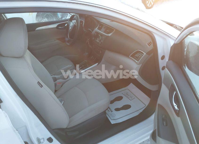 Photo 5 of 2017 Nissan Sentra (VIN 3N1AB7AP3HY333655)