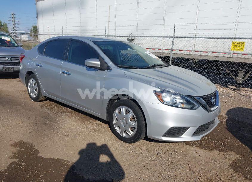 2017 Nissan Sentra S (VIN 3N1AB7AP3HY352528) main photo