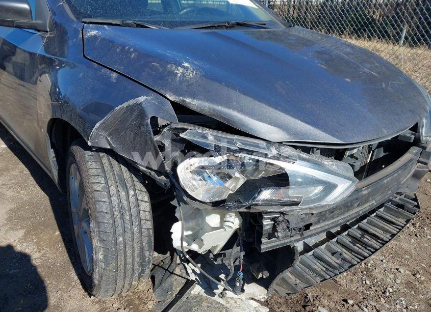 Photo 6 of 2017 Nissan Sentra SV (VIN 3N1AB7AP3HY370219)