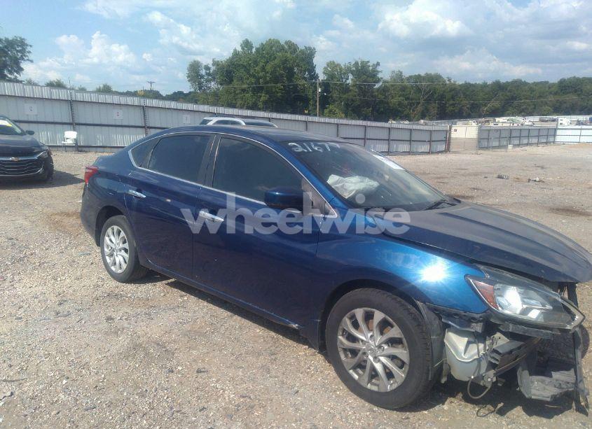 2018 Nissan Sentra SV (VIN 3N1AB7AP3JL621422) main photo