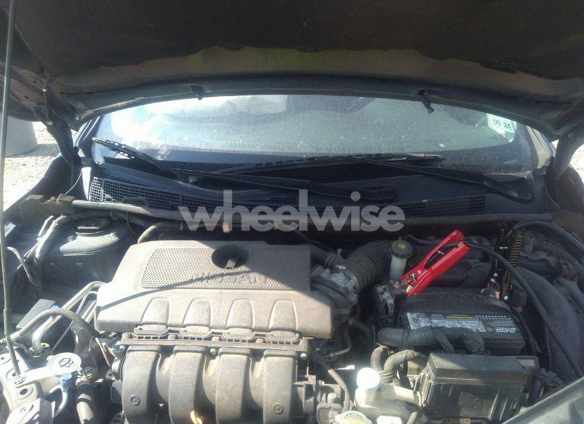 Photo 10 of 2018 Nissan Sentra SV (VIN 3N1AB7AP3JL621422)