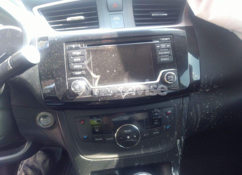 Photo 12 of 2018 Nissan Sentra SV (VIN 3N1AB7AP3JL621422)