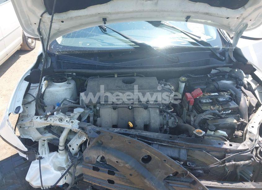 Photo 10 of 2018 Nissan Sentra SV (VIN 3N1AB7AP3JL622179)