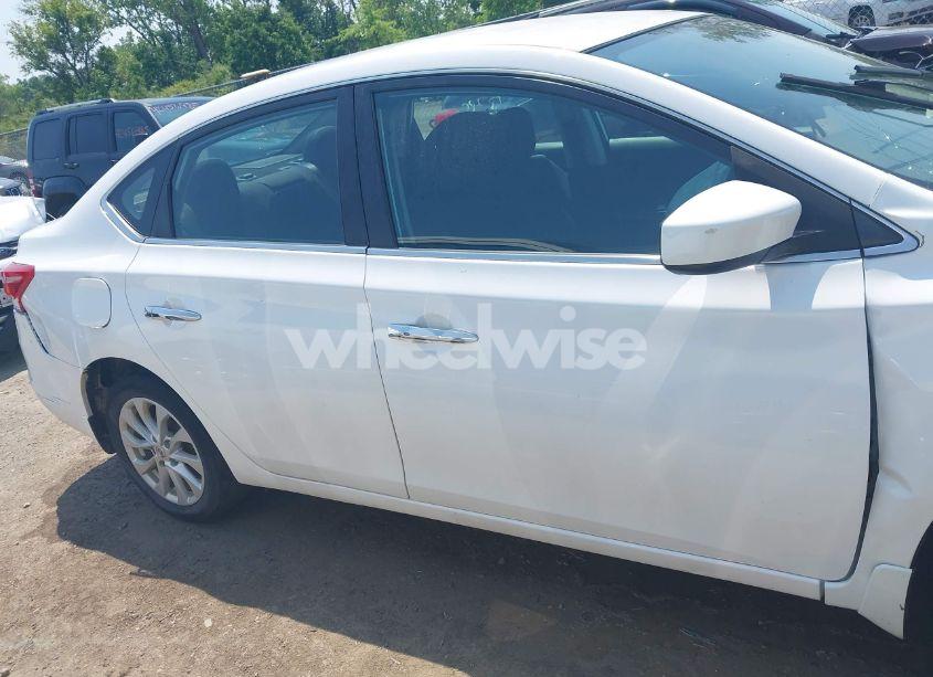 Photo 14 of 2018 Nissan Sentra SV (VIN 3N1AB7AP3JL622179)