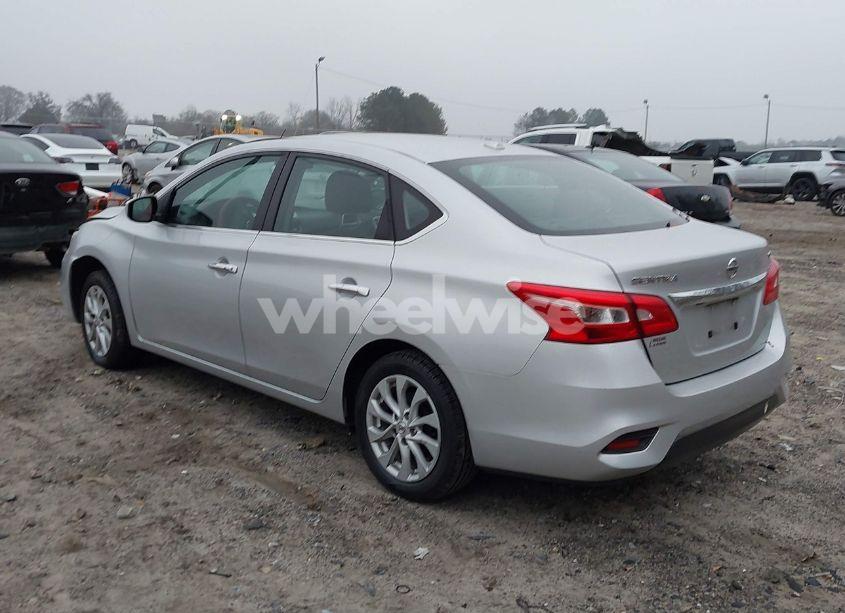 Photo 3 of 2018 Nissan Sentra SV (VIN 3N1AB7AP3JL627785)