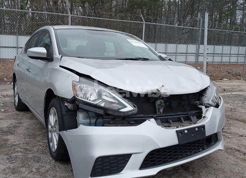 Photo 6 of 2018 Nissan Sentra SV (VIN 3N1AB7AP3JL627785)