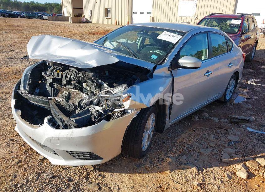 Photo 2 of 2018 Nissan Sentra SV (VIN 3N1AB7AP3JL630010)