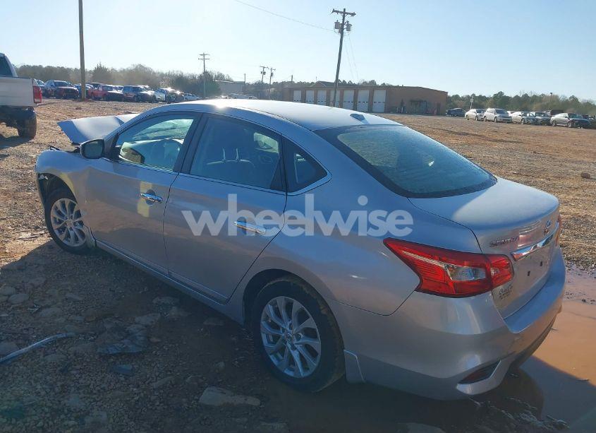 Photo 3 of 2018 Nissan Sentra SV (VIN 3N1AB7AP3JL630010)