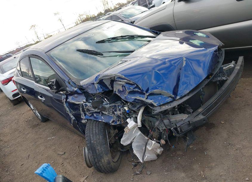 2018 Nissan Sentra SV (VIN 3N1AB7AP3JL649110) main photo