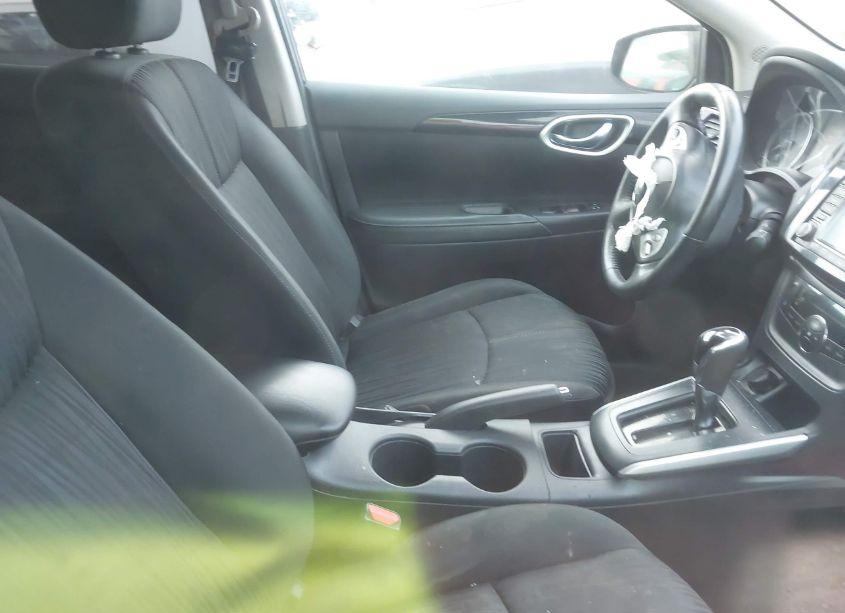 Photo 5 of 2018 Nissan Sentra SV (VIN 3N1AB7AP3JL649110)