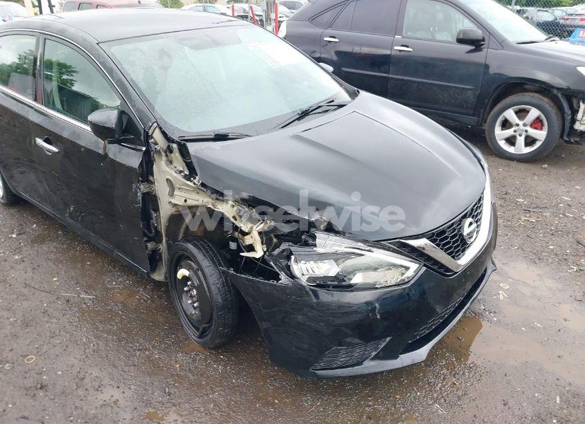 Photo 6 of 2018 Nissan Sentra SV (VIN 3N1AB7AP3JL653786)