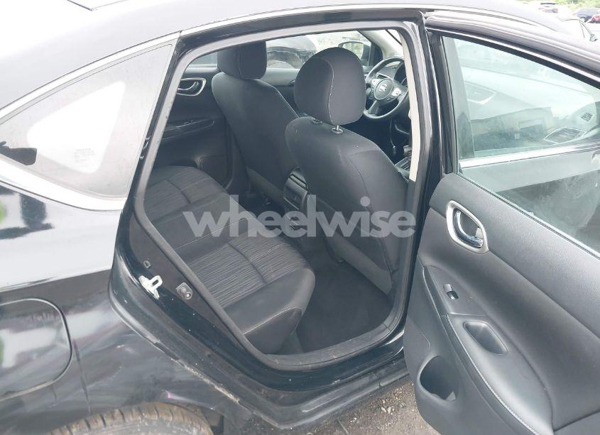 Photo 8 of 2018 Nissan Sentra SV (VIN 3N1AB7AP3JL653786)