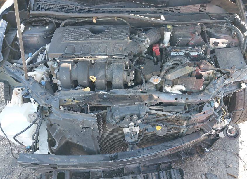 Photo 10 of 2018 Nissan Sentra SV (VIN 3N1AB7AP3JL654145)