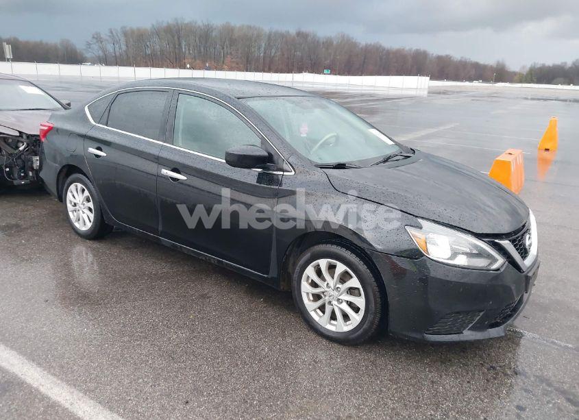 2018 Nissan Sentra SV (VIN 3N1AB7AP3JL656154) main photo