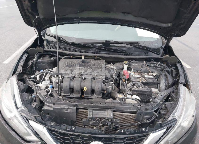 Photo 10 of 2018 Nissan Sentra SV (VIN 3N1AB7AP3JL656154)