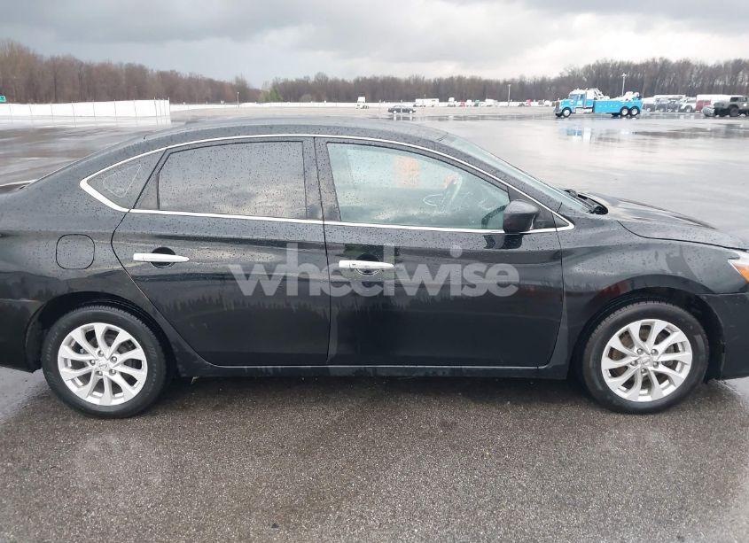 Photo 13 of 2018 Nissan Sentra SV (VIN 3N1AB7AP3JL656154)