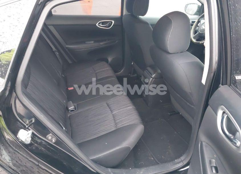 Photo 8 of 2018 Nissan Sentra SV (VIN 3N1AB7AP3JL656154)