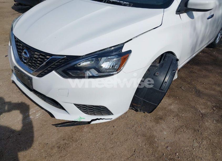 Photo 6 of 2018 Nissan Sentra SV (VIN 3N1AB7AP3JL658003)