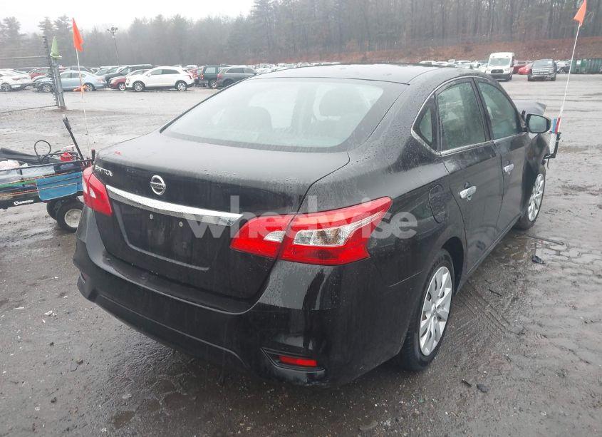 Photo 4 of 2018 Nissan Sentra S (VIN 3N1AB7AP3JY203414)