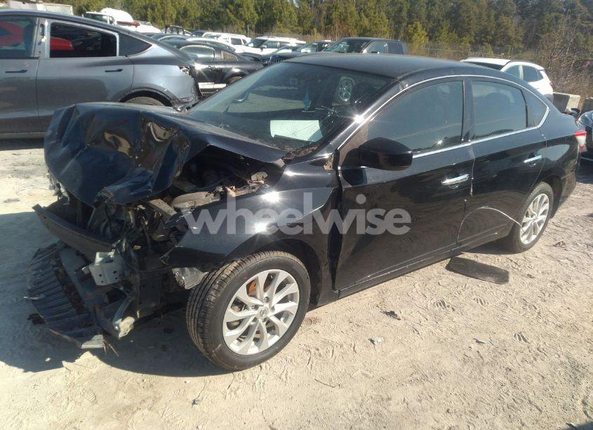 Photo 2 of 2018 Nissan Sentra SV (VIN 3N1AB7AP3JY205762)