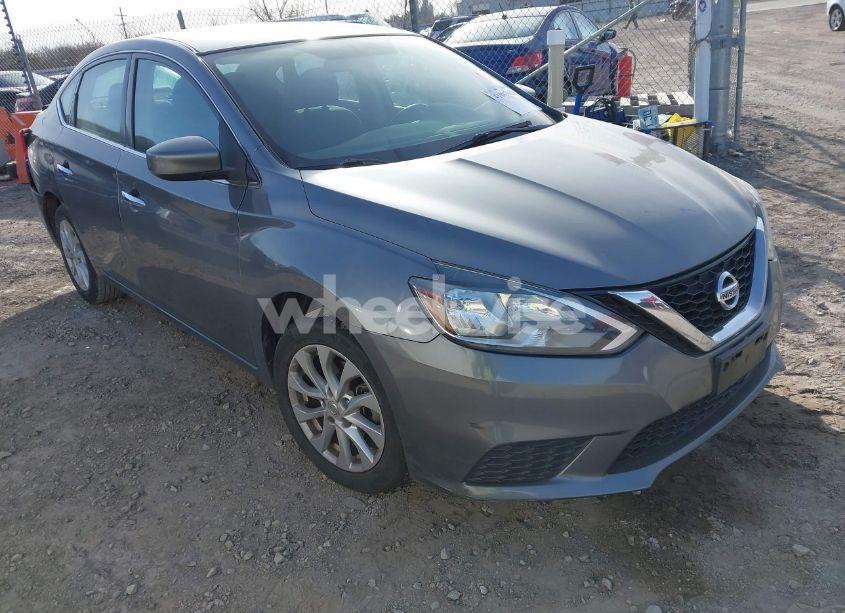 2018 Nissan Sentra S (VIN 3N1AB7AP3JY220939) main photo
