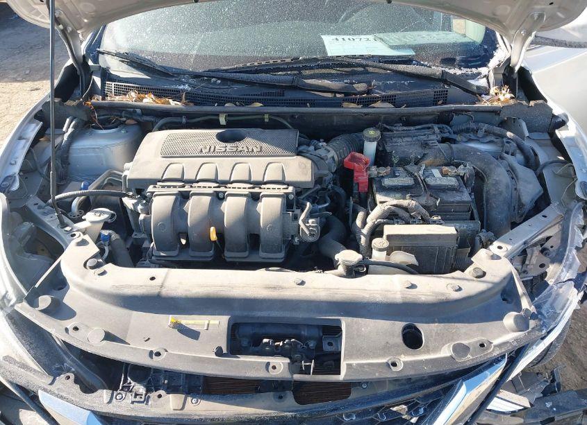 Photo 10 of 2018 Nissan Sentra SV (VIN 3N1AB7AP3JY225347)