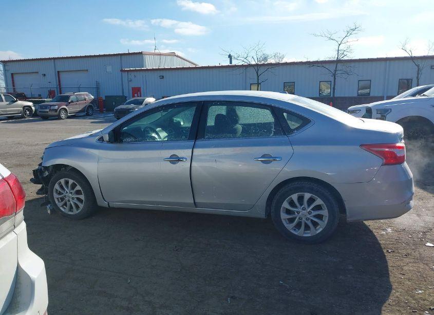 Photo 14 of 2018 Nissan Sentra SV (VIN 3N1AB7AP3JY225347)