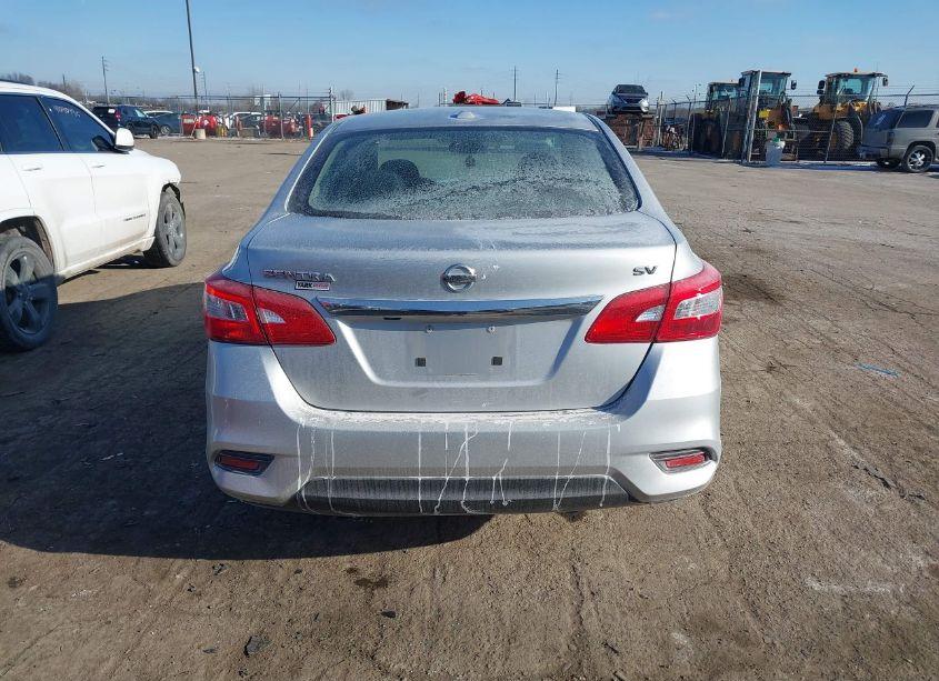 Photo 16 of 2018 Nissan Sentra SV (VIN 3N1AB7AP3JY225347)