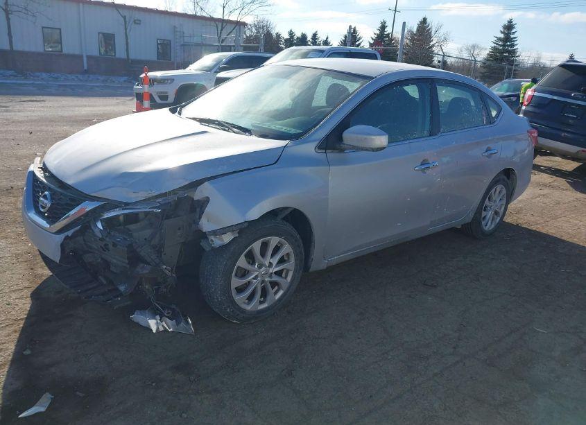 Photo 2 of 2018 Nissan Sentra SV (VIN 3N1AB7AP3JY225347)