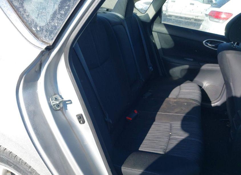 Photo 8 of 2018 Nissan Sentra SV (VIN 3N1AB7AP3JY225347)