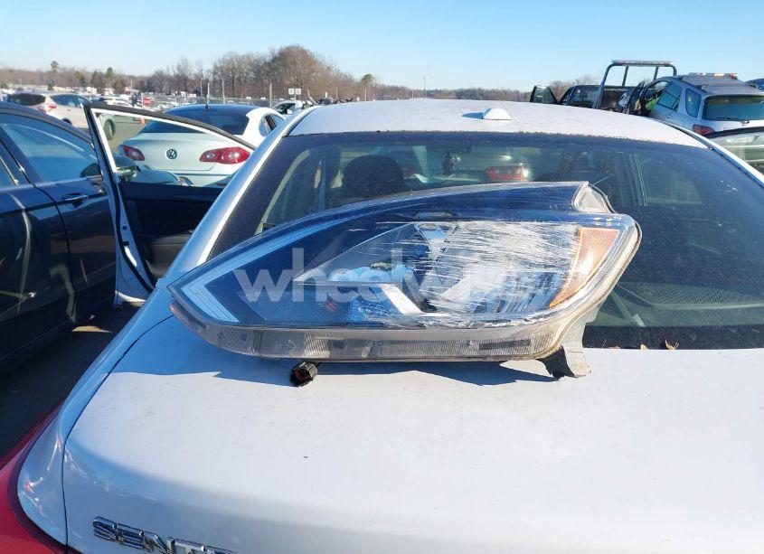 Photo 12 of 2018 Nissan Sentra SV (VIN 3N1AB7AP3JY226692)