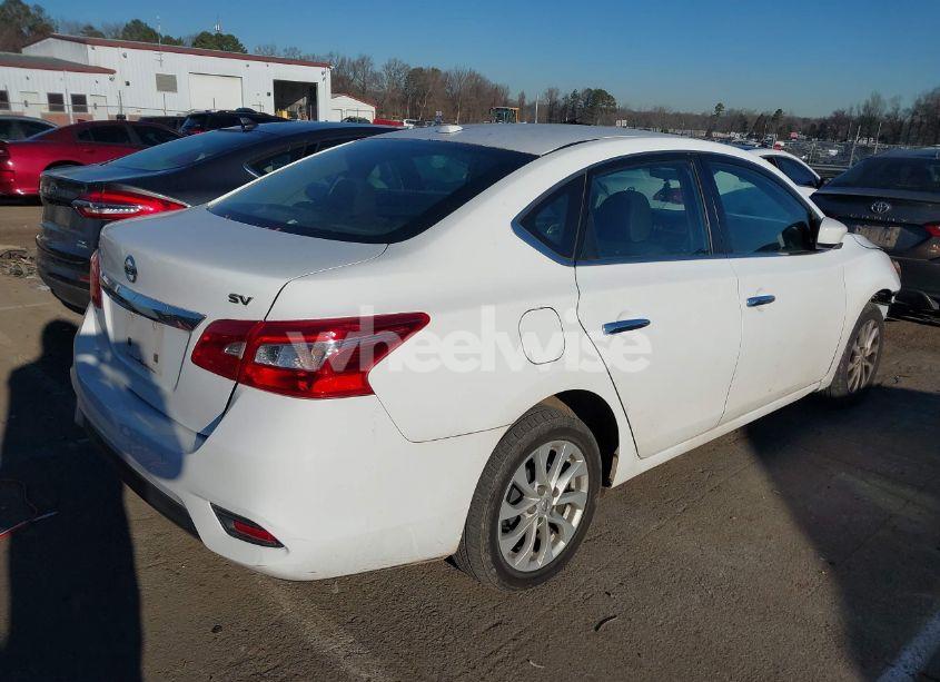 Photo 4 of 2018 Nissan Sentra SV (VIN 3N1AB7AP3JY226692)