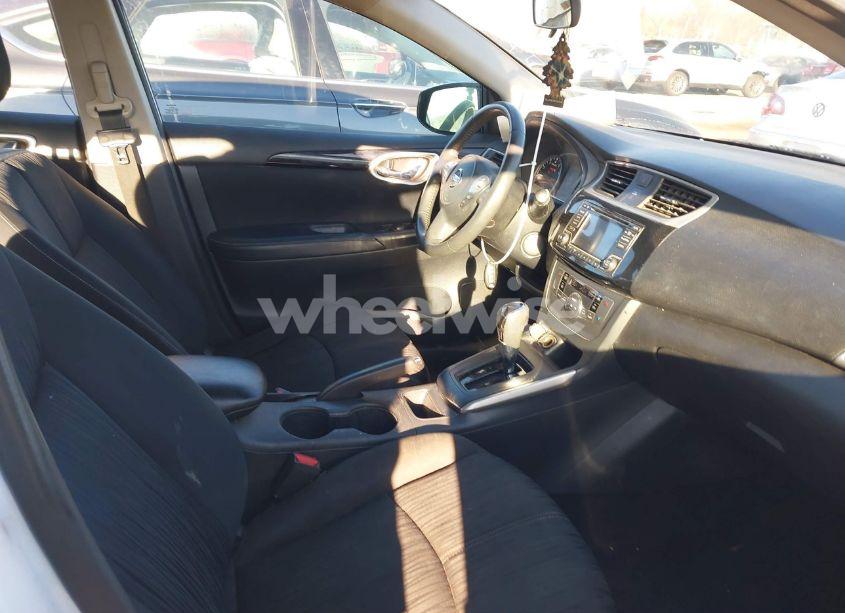 Photo 5 of 2018 Nissan Sentra SV (VIN 3N1AB7AP3JY226692)