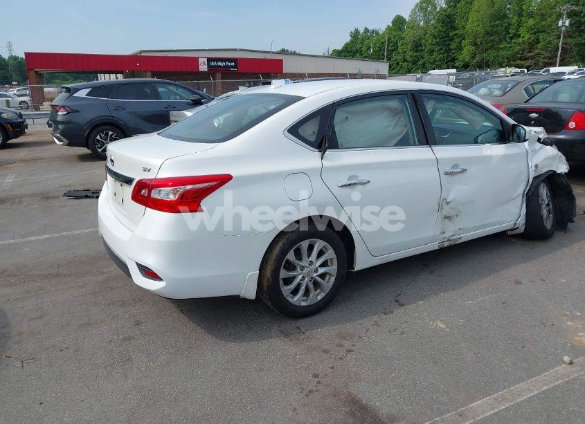 Photo 4 of 2018 Nissan Sentra SV (VIN 3N1AB7AP3JY227325)