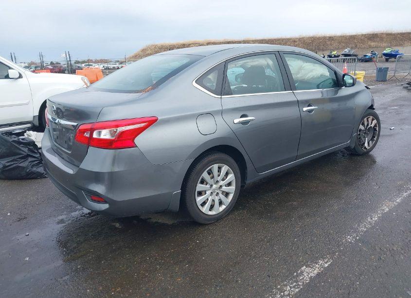 Photo 4 of 2018 Nissan Sentra S (VIN 3N1AB7AP3JY232301)