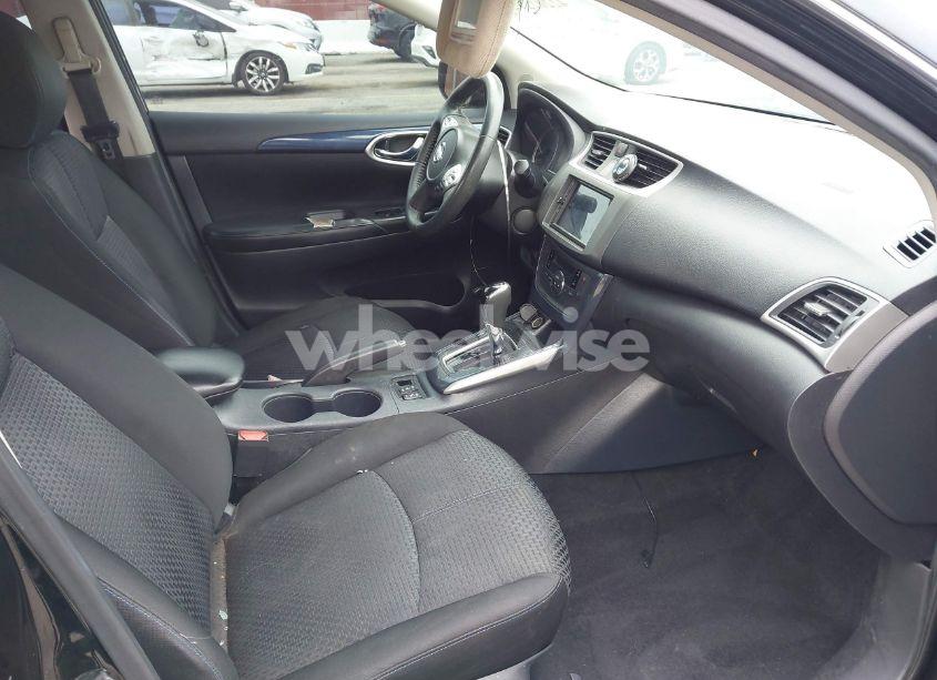 Photo 5 of 2018 Nissan Sentra SR (VIN 3N1AB7AP3JY238289)