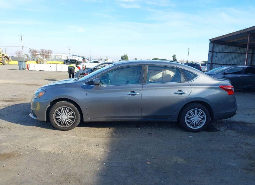 Photo 15 of 2018 Nissan Sentra S (VIN 3N1AB7AP3JY241676)