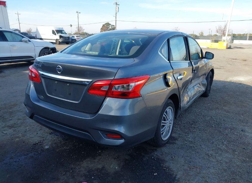 Photo 4 of 2018 Nissan Sentra S (VIN 3N1AB7AP3JY241676)