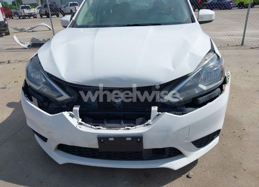 Photo 6 of 2018 Nissan Sentra S (VIN 3N1AB7AP3JY252466)