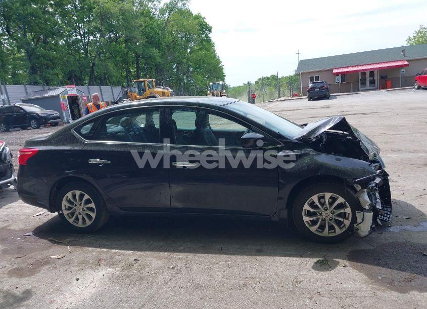 Photo 13 of 2018 Nissan Sentra SV (VIN 3N1AB7AP3JY254444)