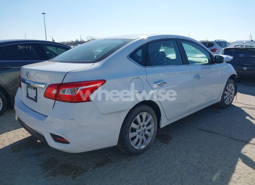 Photo 4 of 2018 Nissan Sentra S (VIN 3N1AB7AP3JY259336)