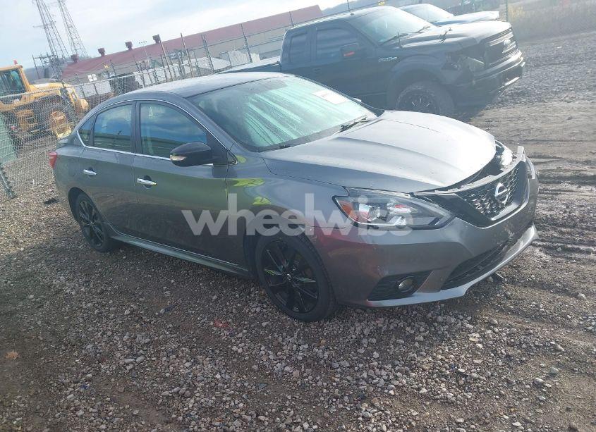 2018 Nissan Sentra SR (VIN 3N1AB7AP3JY275987) main photo