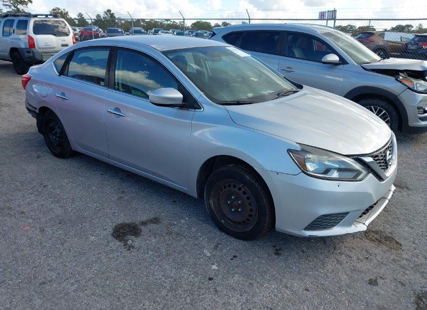 2018 Nissan Sentra S (VIN 3N1AB7AP3JY277741) main photo