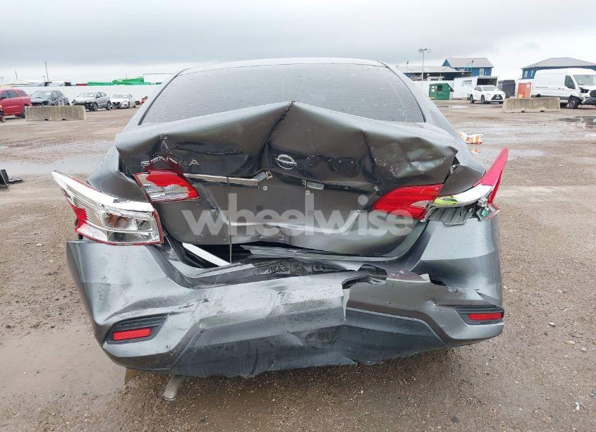 Photo 17 of 2018 Nissan Sentra S (VIN 3N1AB7AP3JY284351)