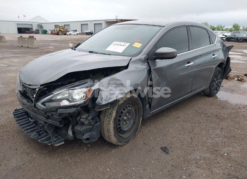 Photo 2 of 2018 Nissan Sentra S (VIN 3N1AB7AP3JY284351)