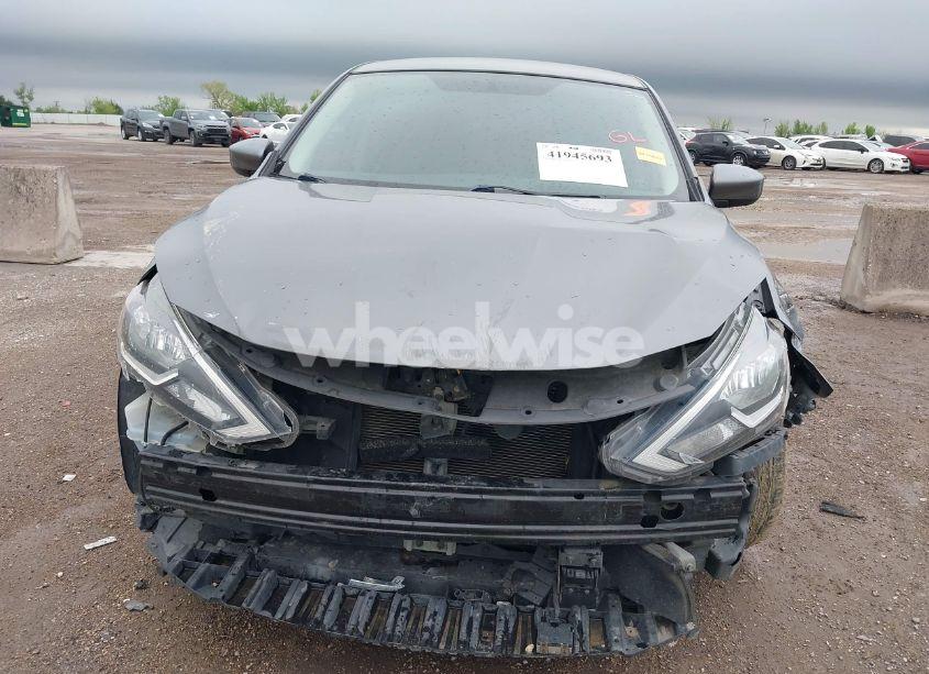 Photo 6 of 2018 Nissan Sentra S (VIN 3N1AB7AP3JY284351)