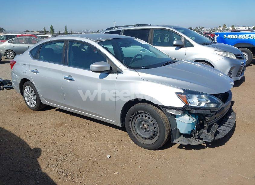 2018 Nissan Sentra S (VIN 3N1AB7AP3JY294359) main photo