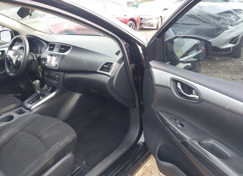 Photo 5 of 2018 Nissan Sentra S (VIN 3N1AB7AP3JY295138)