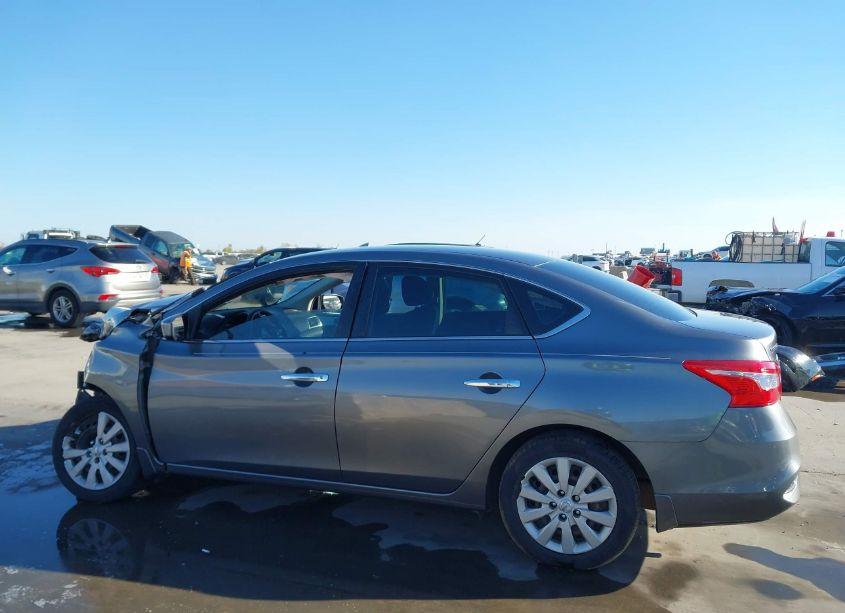 Photo 13 of 2018 Nissan Sentra S (VIN 3N1AB7AP3JY306347)