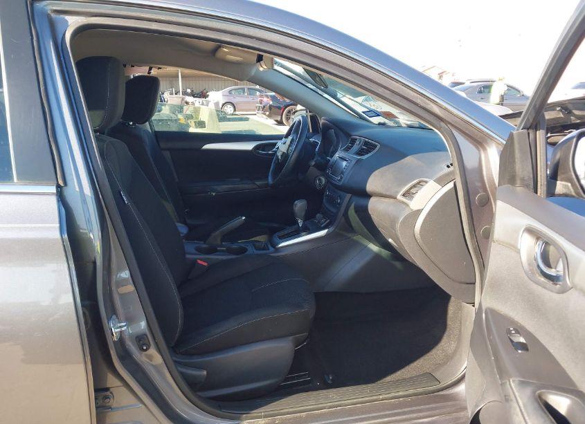 Photo 5 of 2018 Nissan Sentra S (VIN 3N1AB7AP3JY306347)